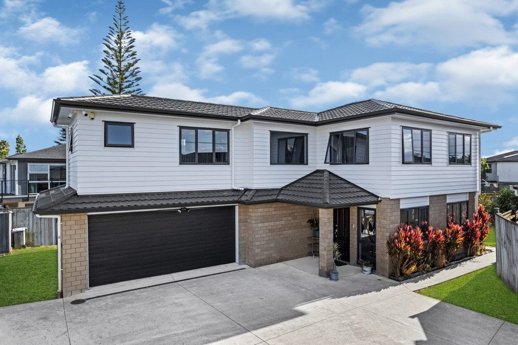 8B LANSDOWN AVE, Papatoetoe, Auckland - Carousel 2