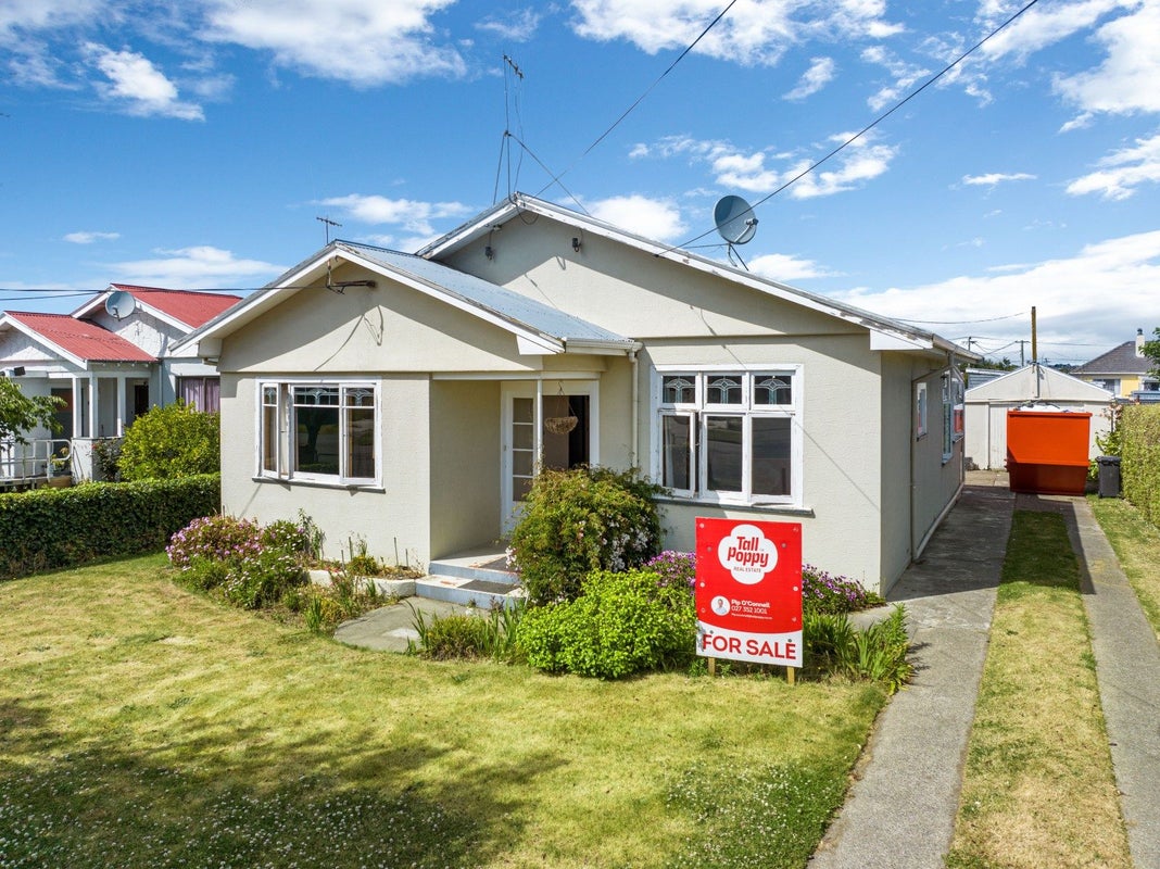 11 Teviot Street, Oamaru North, Oamaru - Carousel 1