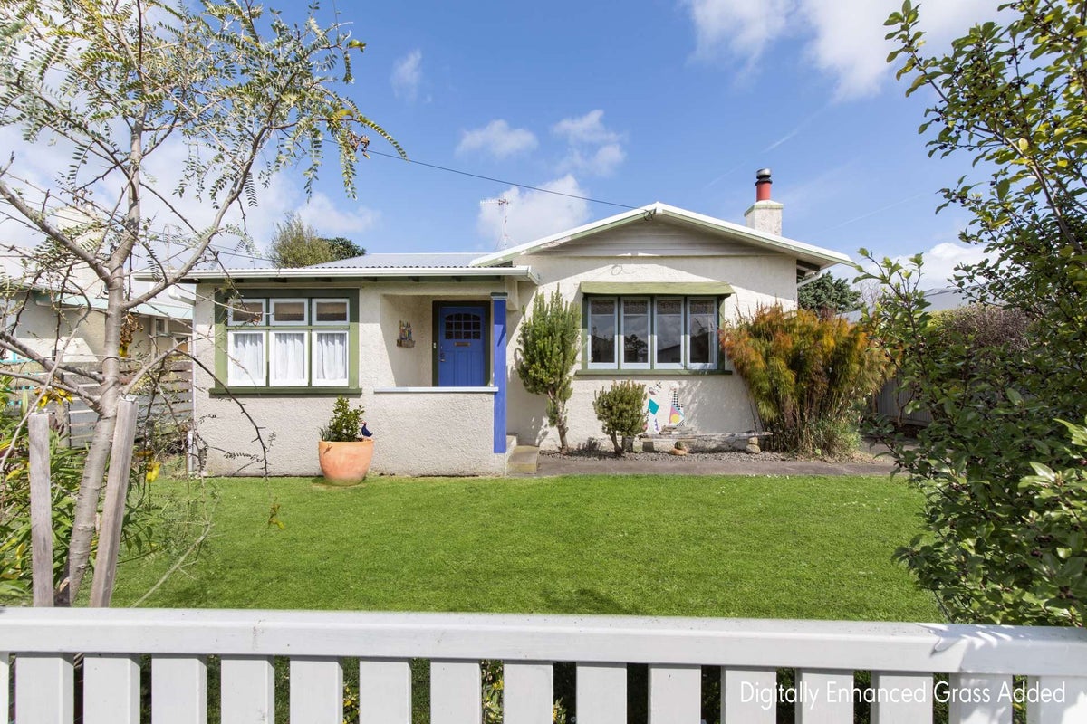 16 Stark Street, Durie Hill, Whanganui - Carousel 1