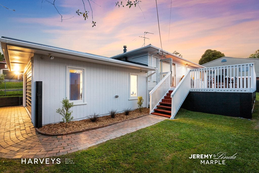 3 Lex Avenue, Green Bay, Auckland - Carousel 1