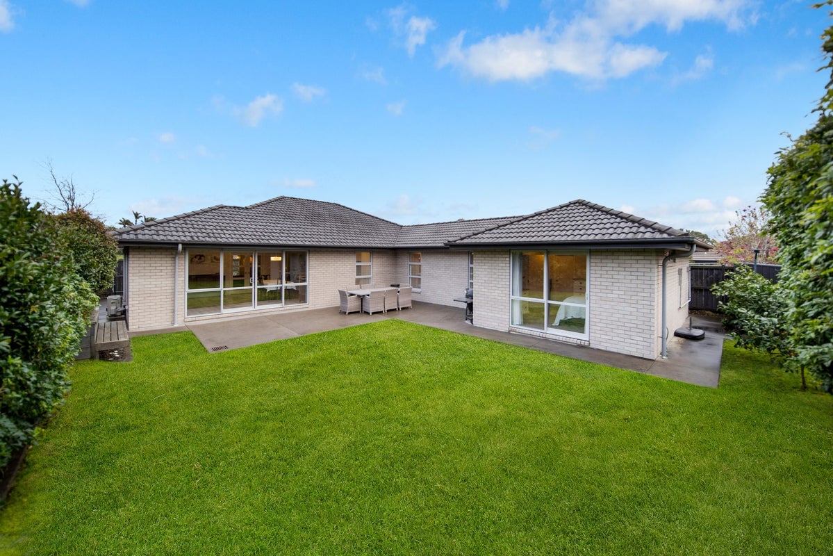 24 Castellina Drive, Karaka, Papakura - Carousel 2