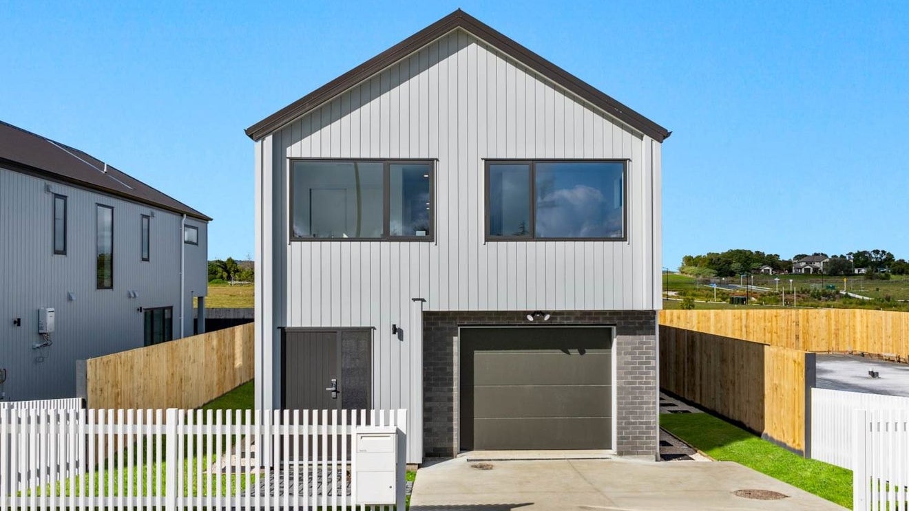 49 Derbyshire Lane, Karaka, Papakura - Carousel 1