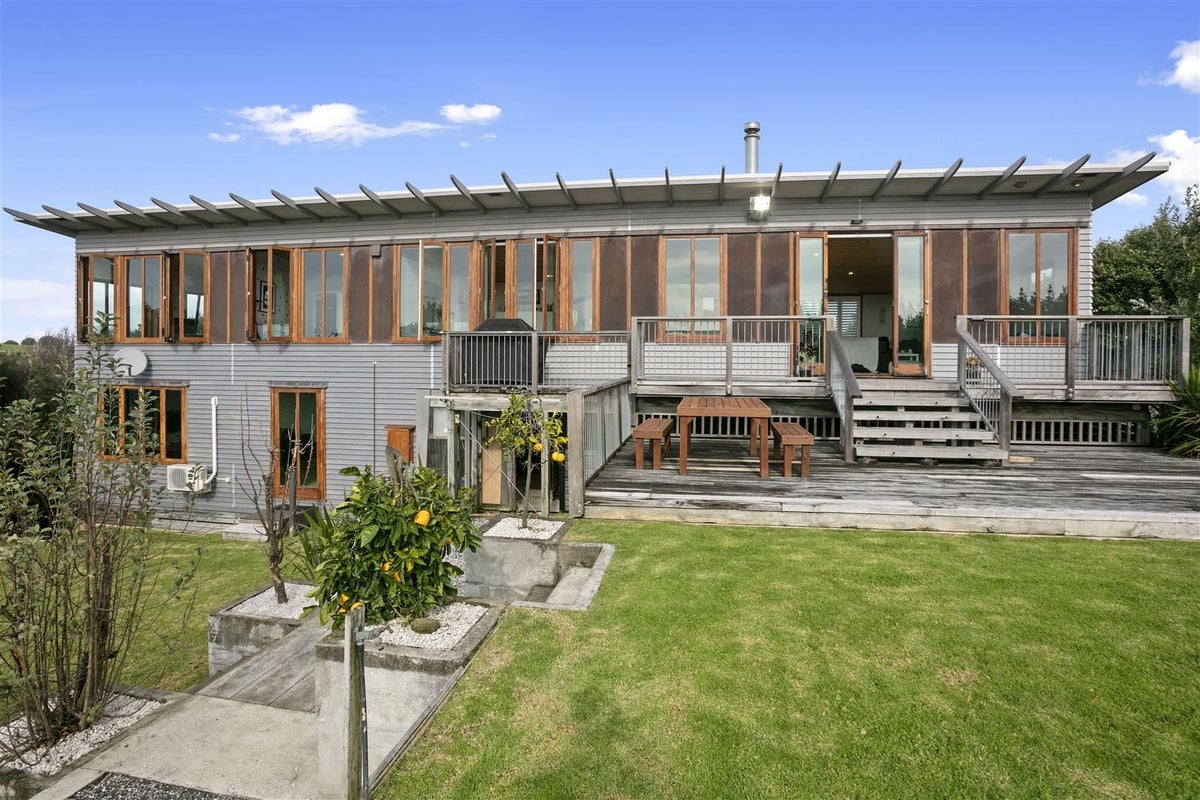 66 Koutunui Road, Athenree, Katikati - Carousel 1