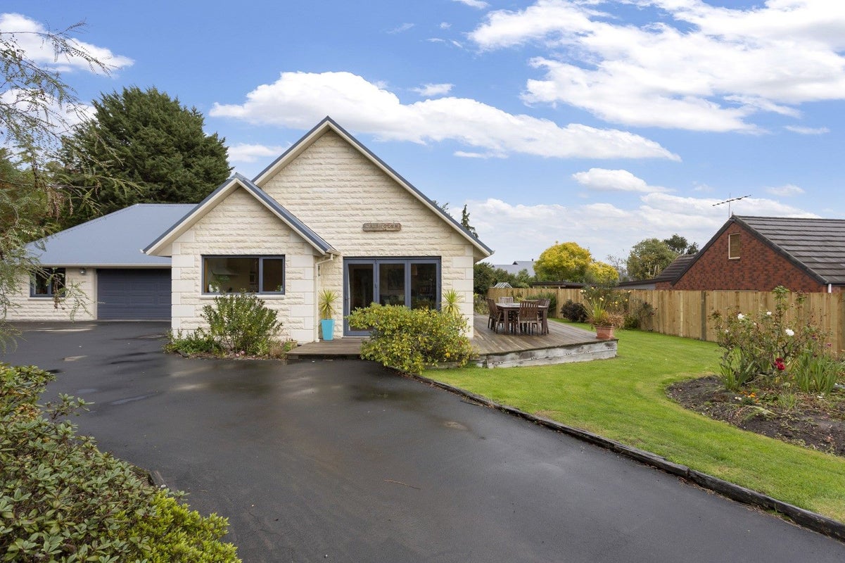 42 Cemetery Road, East Taieri, Mosgiel - Carousel 1