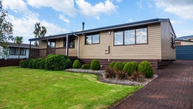 35 Barnhill Crescent, Pahurehure, Papakura - Carousel 1