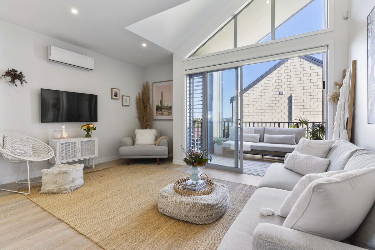 2/28 Nevill Road, Hobsonville, Auckland - Carousel 1