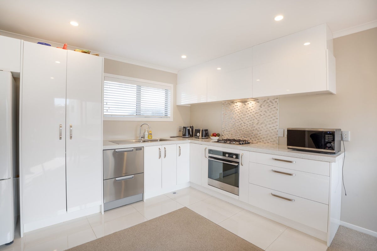 4/113D Moorefield Road, Johnsonville, Wellington - Carousel 2