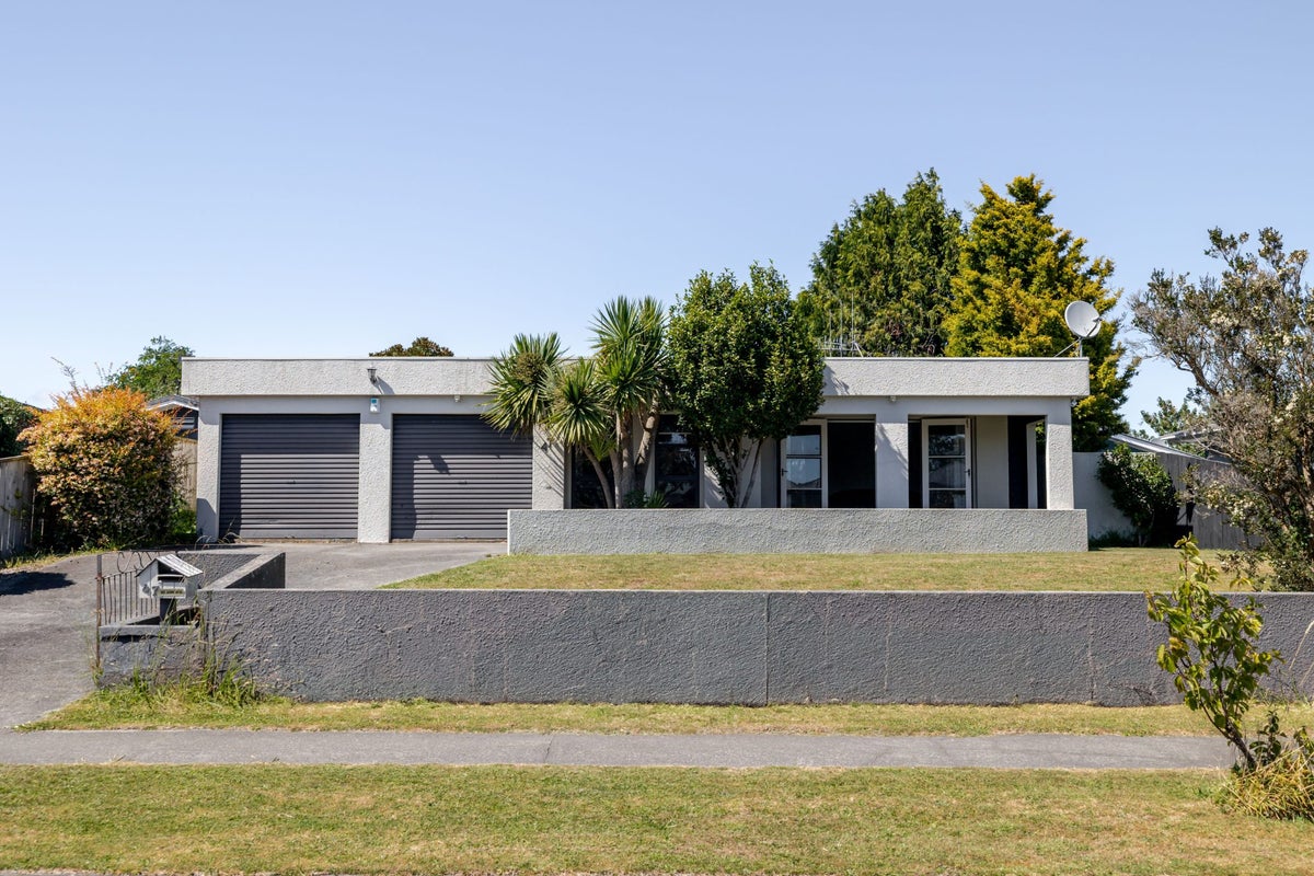 47 Havelock Avenue, Westbrook, Palmerston North - Carousel 1