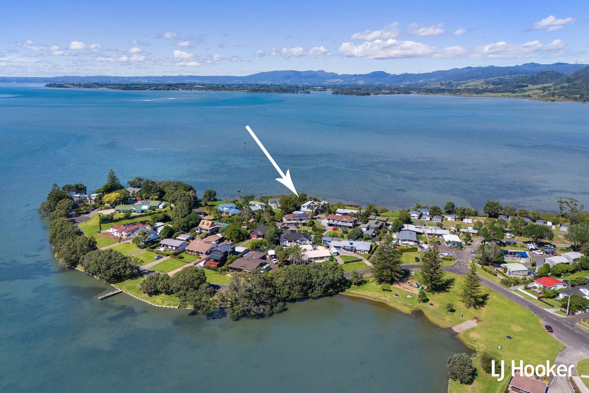 33 Waione Avenue, Athenree, Katikati - Carousel 34