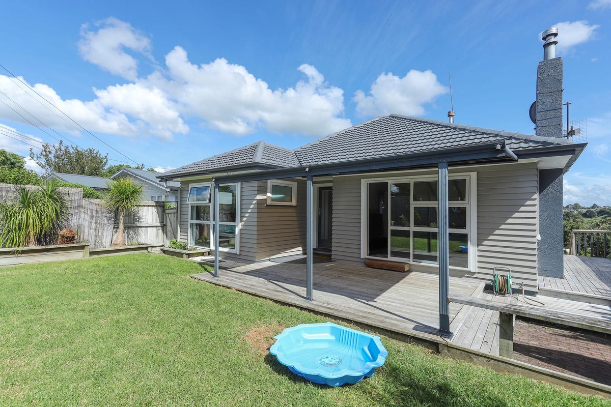 14 Cook Street, Gate Pa, Tauranga - Carousel 2