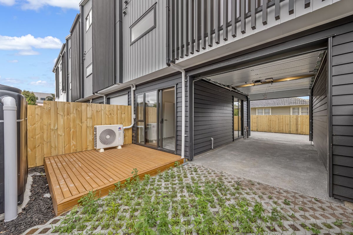 54C Te Koa Road, Panmure, Auckland - Carousel 2
