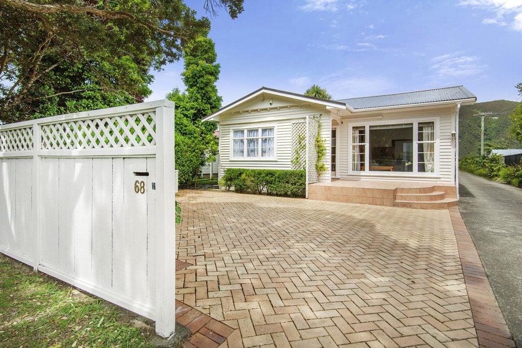 1/68 Cambridge Terrace, Waterloo, Lower Hutt - Carousel 1