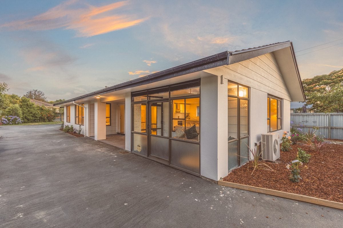 130 Bower Avenue, New Brighton, Christchurch - Carousel 1
