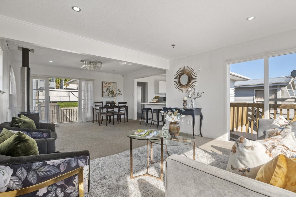 21 Marshall Laing Avenue, Mount Roskill, Auckland - Carousel 1
