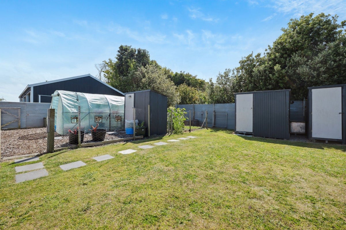 36 Dixon Road, Fitzroy, Hamilton - Carousel 15