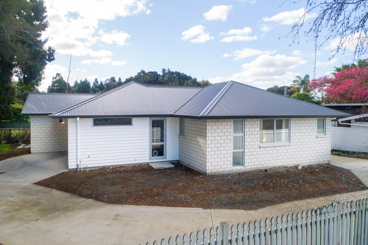 362 Great South Road, Opaheke, Papakura - Carousel 2