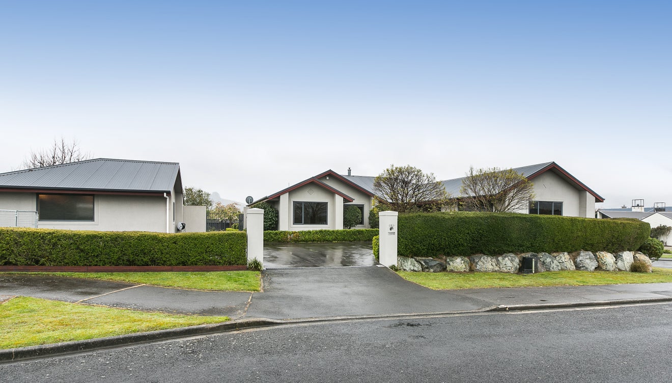 1 Sunninghurst Drive, Fairfield, Dunedin - Carousel 1