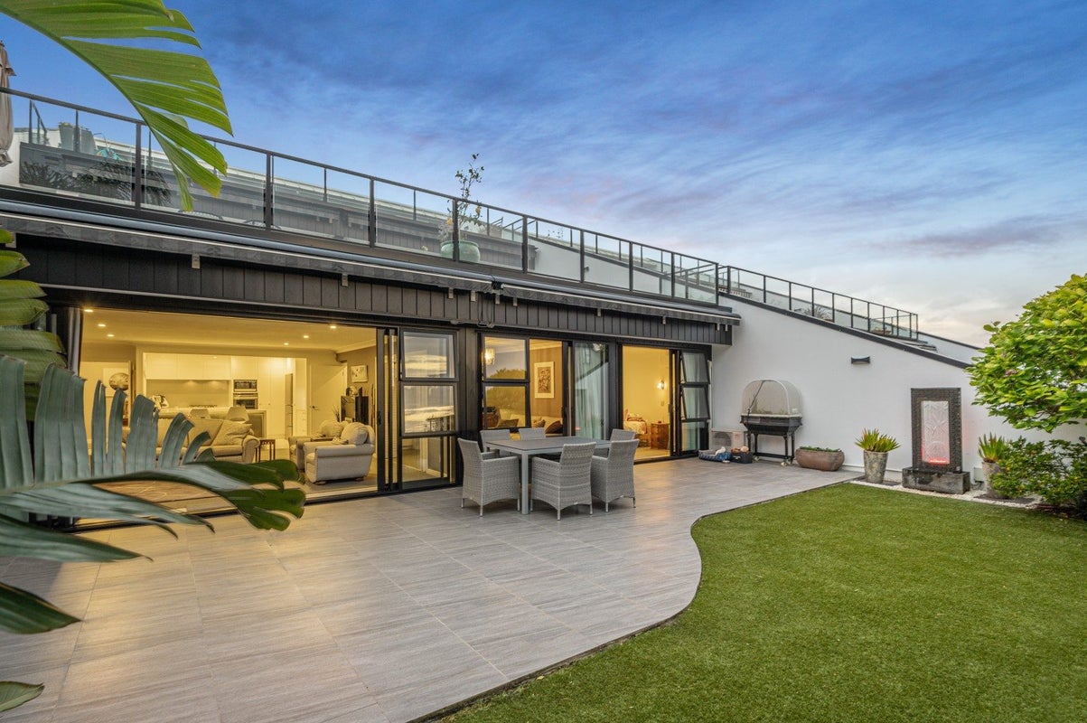 1/45 Bay Road, St Heliers, Auckland - Carousel 1