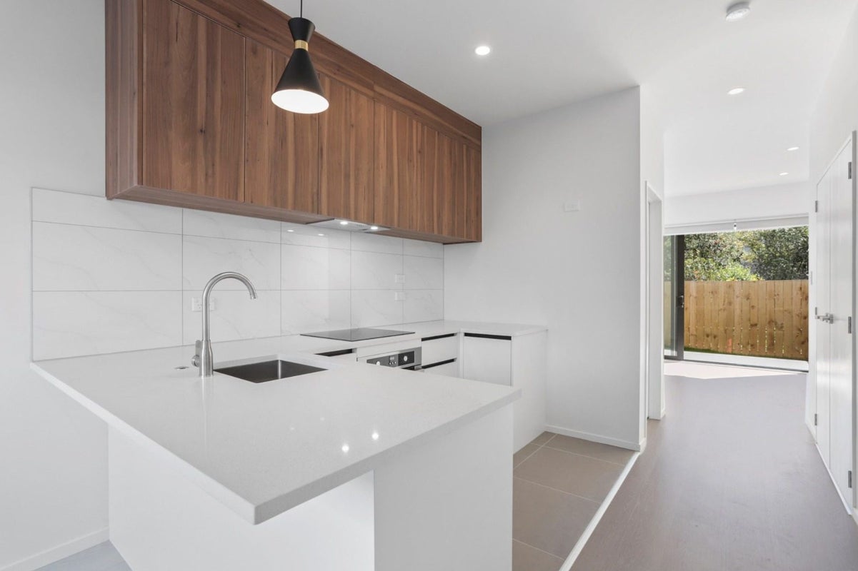 5/8 Rosier Road, Glen Eden, Auckland - Carousel 2