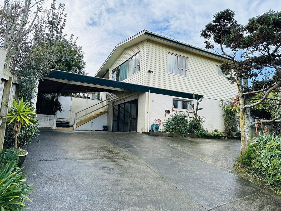 19 Maugham Drive, Bucklands Beach, Auckland - Carousel 1