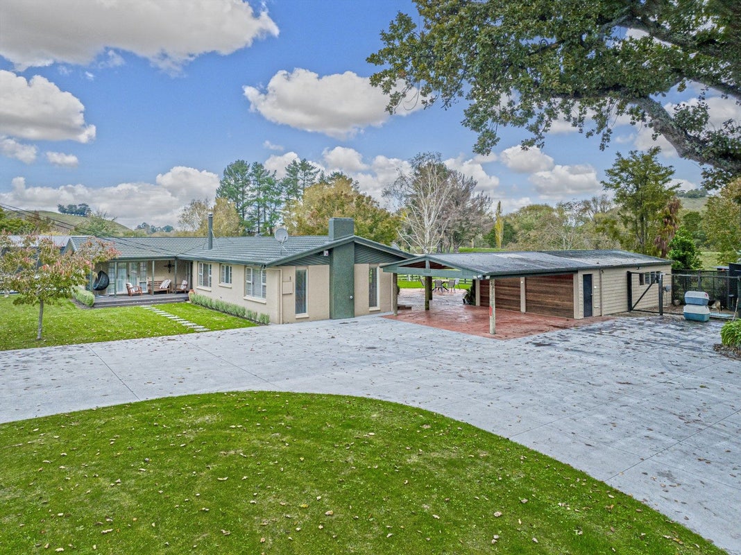525 Springfield Road, Puketapu, Napier - Carousel 1
