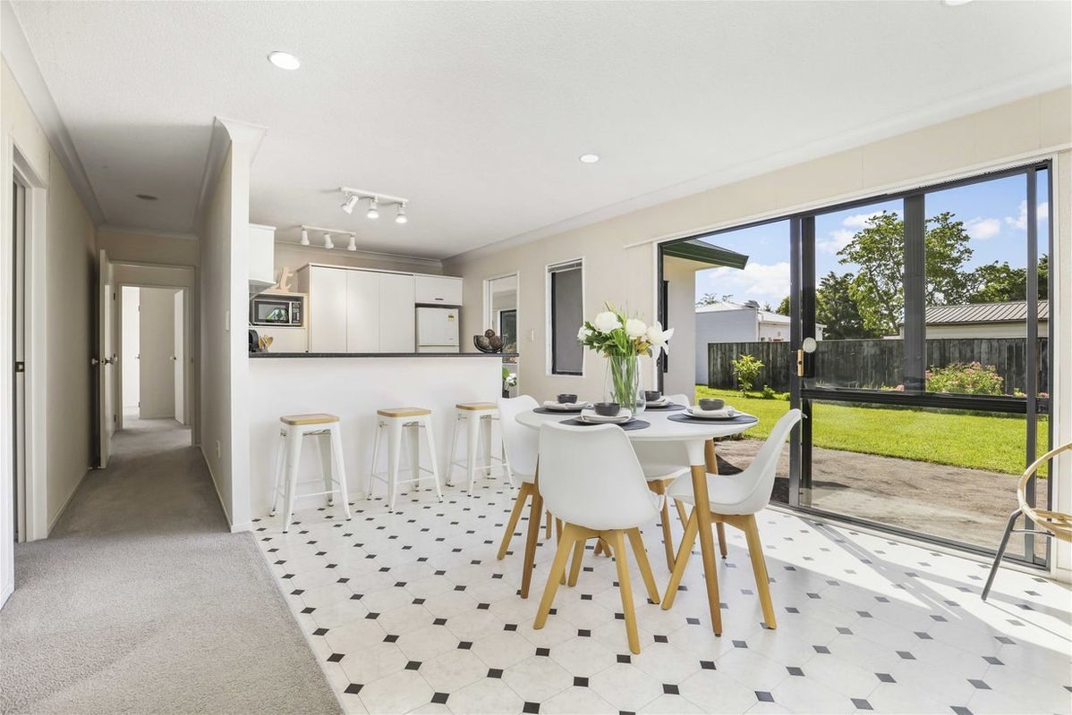 4 Halcione Close, Flagstaff, Hamilton - Carousel 2