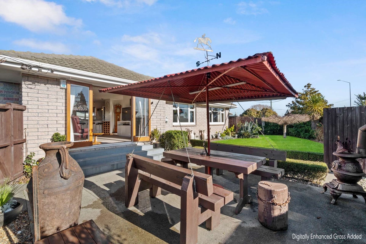 305 Lake Terrace Road, Shirley, Christchurch - Carousel 1