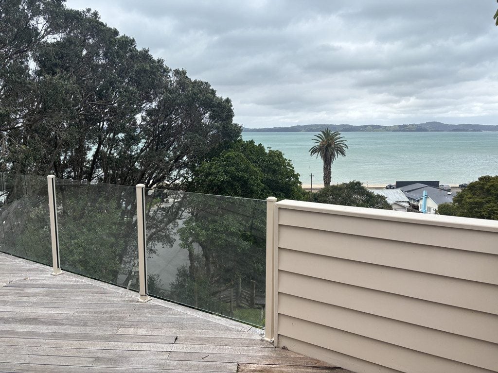 20 Carlton Crescent, Maraetai, Auckland - Carousel 1