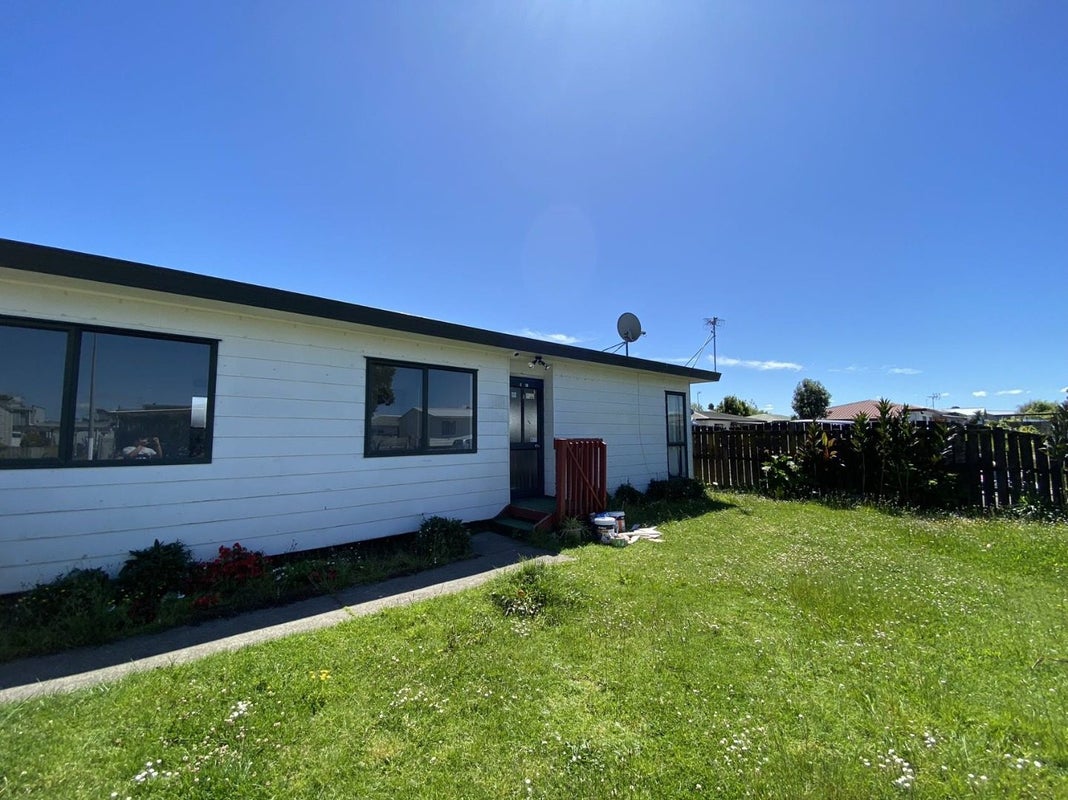 3/39 Templeton Place, Clendon Park, Auckland - Carousel 1