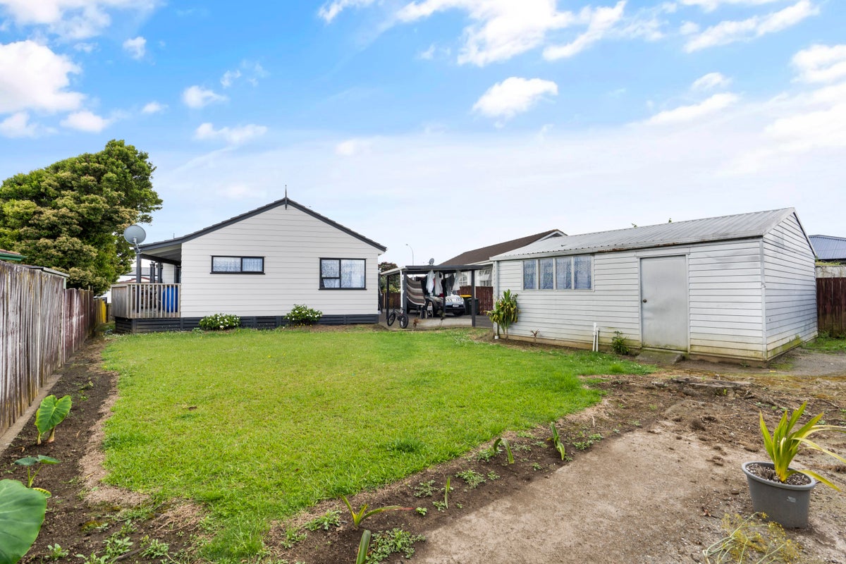 70 Burundi Avenue, Clendon Park, Auckland - Carousel 12