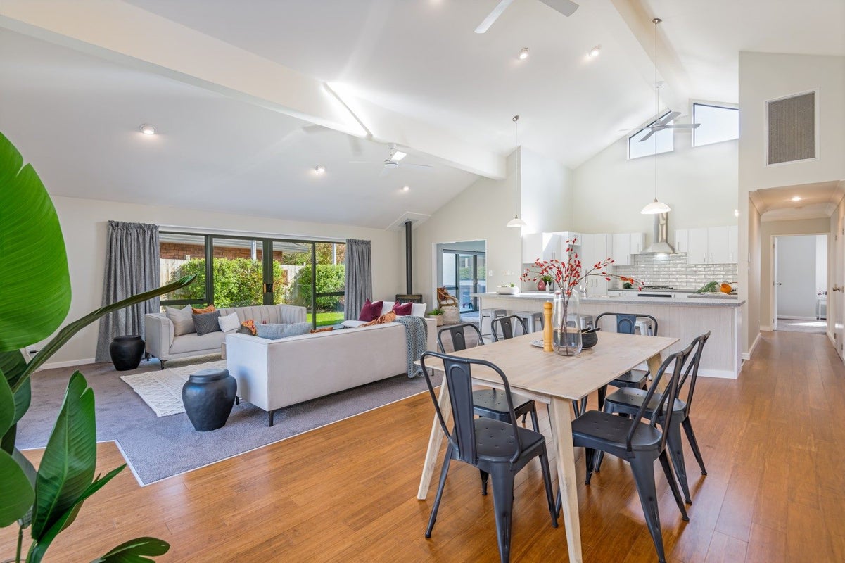 15 Strachan Way, Highbury, Palmerston North - Carousel 1