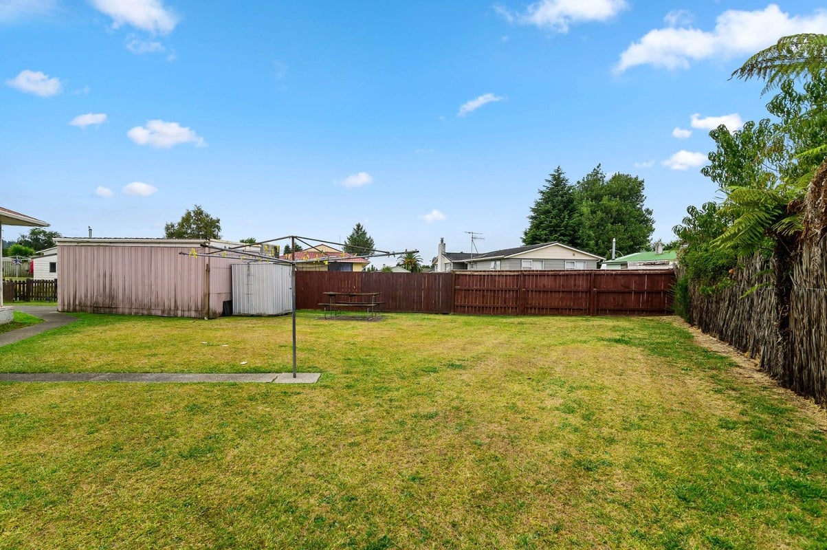 28 Tania Crescent, Western Heights, Rotorua - Carousel 1