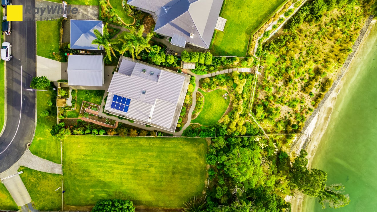 1 Puriri Road, Beachlands, Auckland - Carousel 35