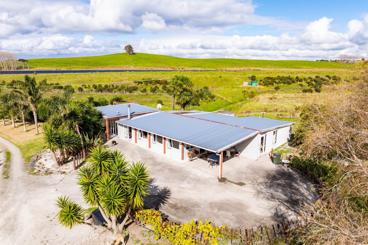 383 Brown Road, Hakaru, Kaiwaka - Carousel 1