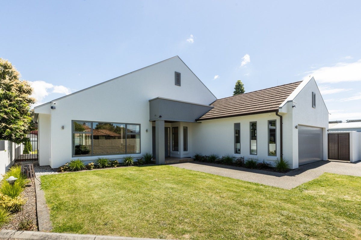 25A Hetley Crescent, Taradale, Napier - Carousel 2
