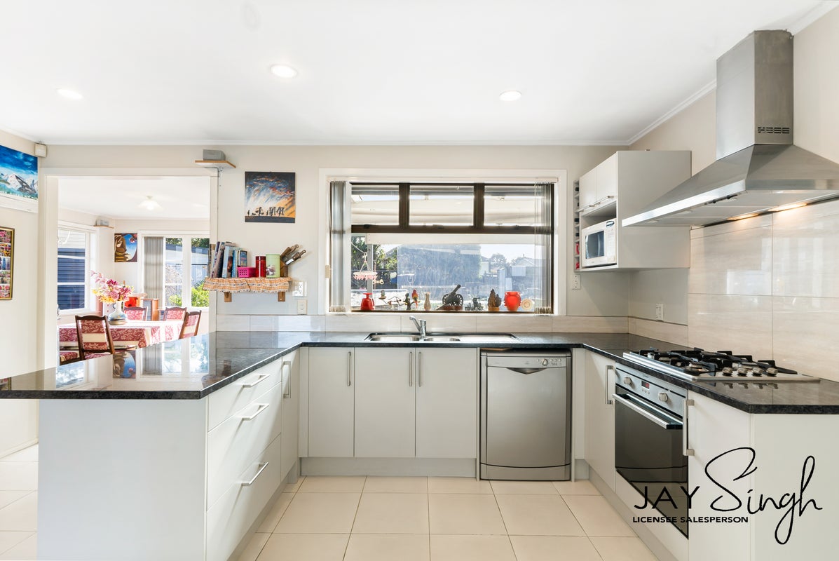 32 McDougall Street, Manurewa East, Auckland - Carousel 2