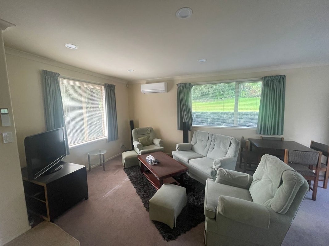 25 Kinnard Lane, Totara Park, Auckland - Carousel 2