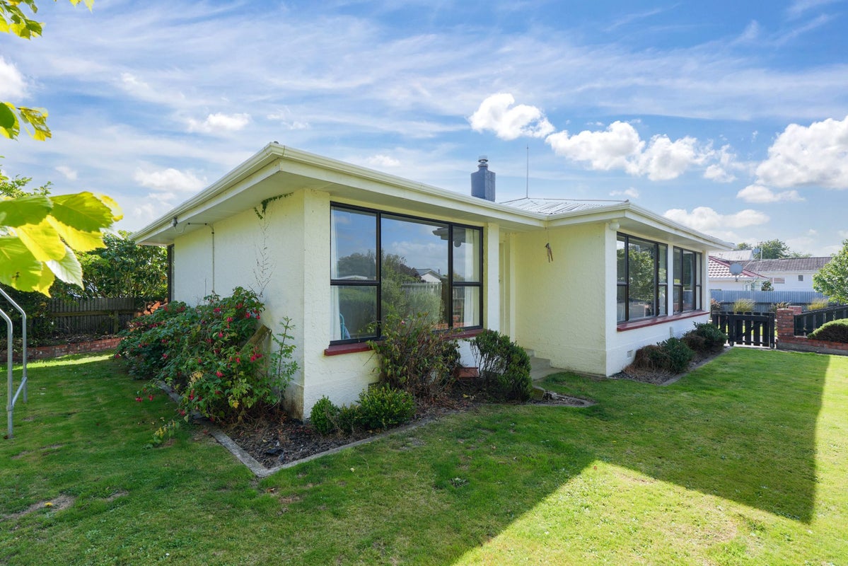 2 Rowan Street, Hargest, Invercargill - Carousel 1