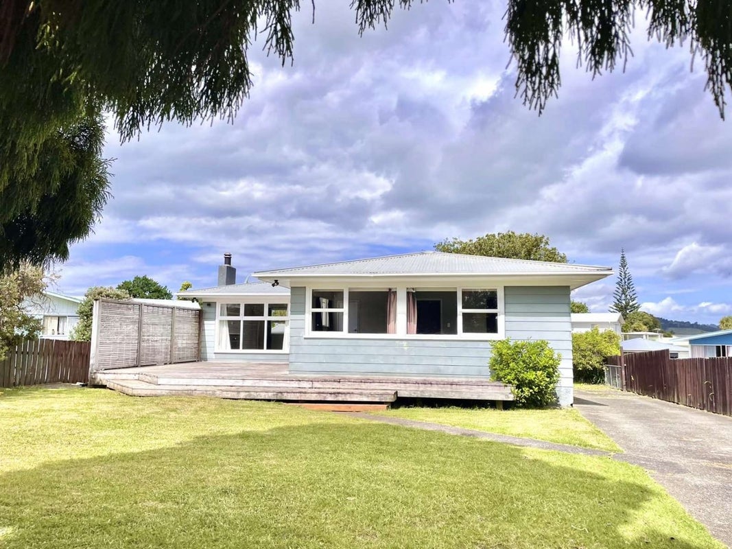 14 Te Anau Place, Tikipunga, Whangarei - Carousel 1