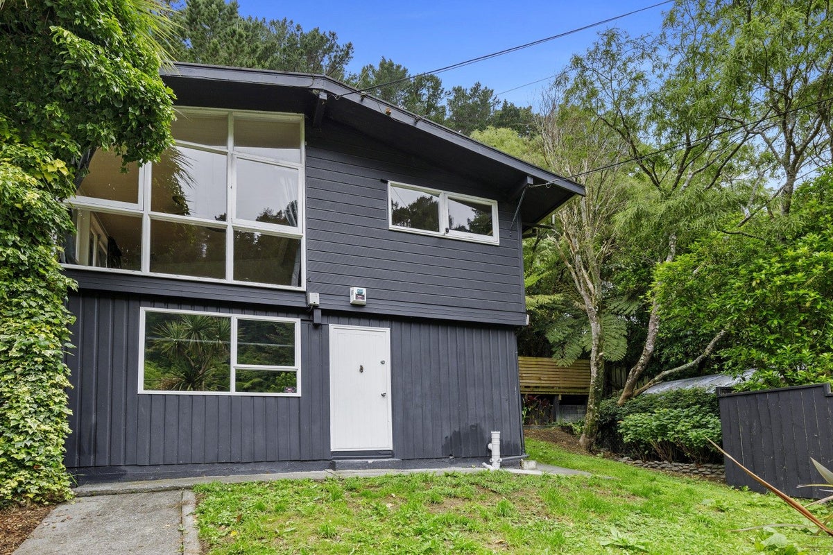 145A Pinehaven Road, Pinehaven, Upper Hutt - Carousel 1