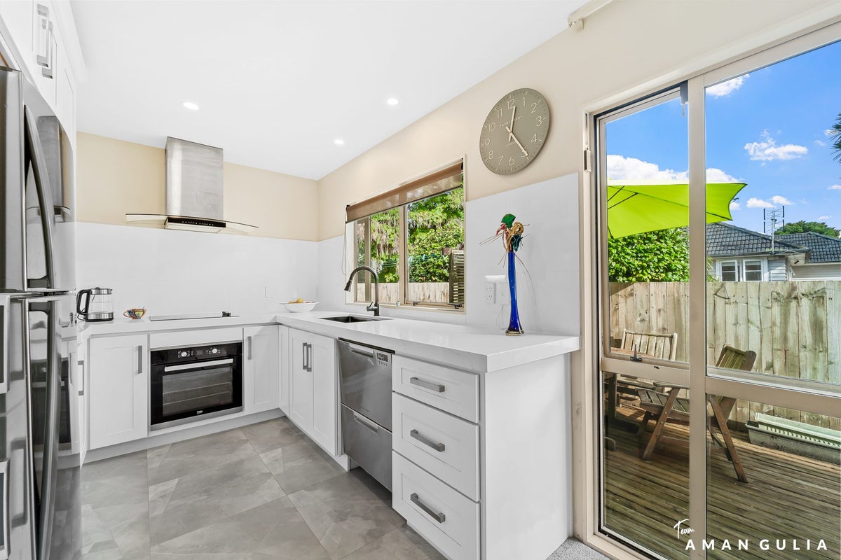 12H Mead Street, Avondale, Auckland - Carousel 2