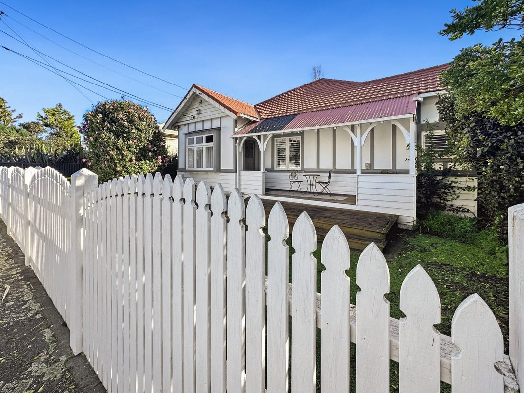 83 Richmond Street, Petone, Lower Hutt - Carousel 2