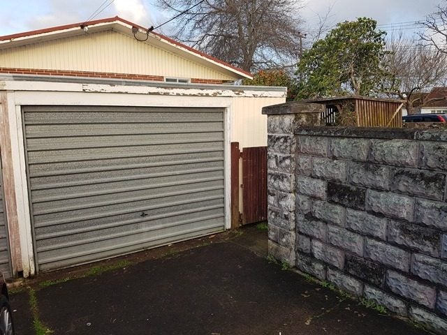1/75 Arawa Street, New Lynn, Auckland - Carousel 2