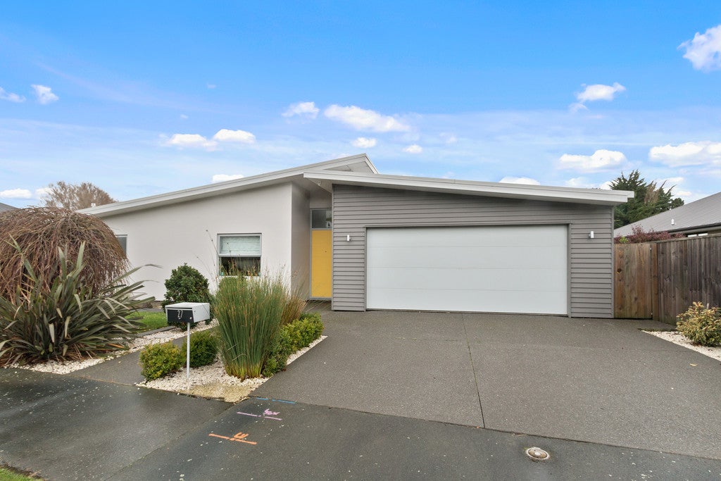 27 Holbrook Way, Westmorland, Christchurch - Carousel 1