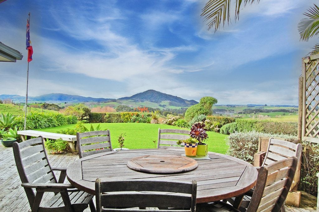 6 Whaka Street, Maungaturoto, Maungaturoto - Carousel 2