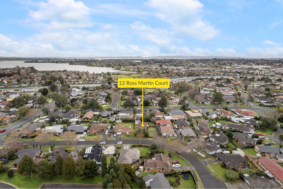 12 Ross Martin Court, Conifer Grove, Takanini - Carousel 17