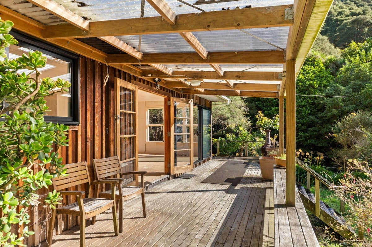 240 Cave Road, Waimata - Carousel 2