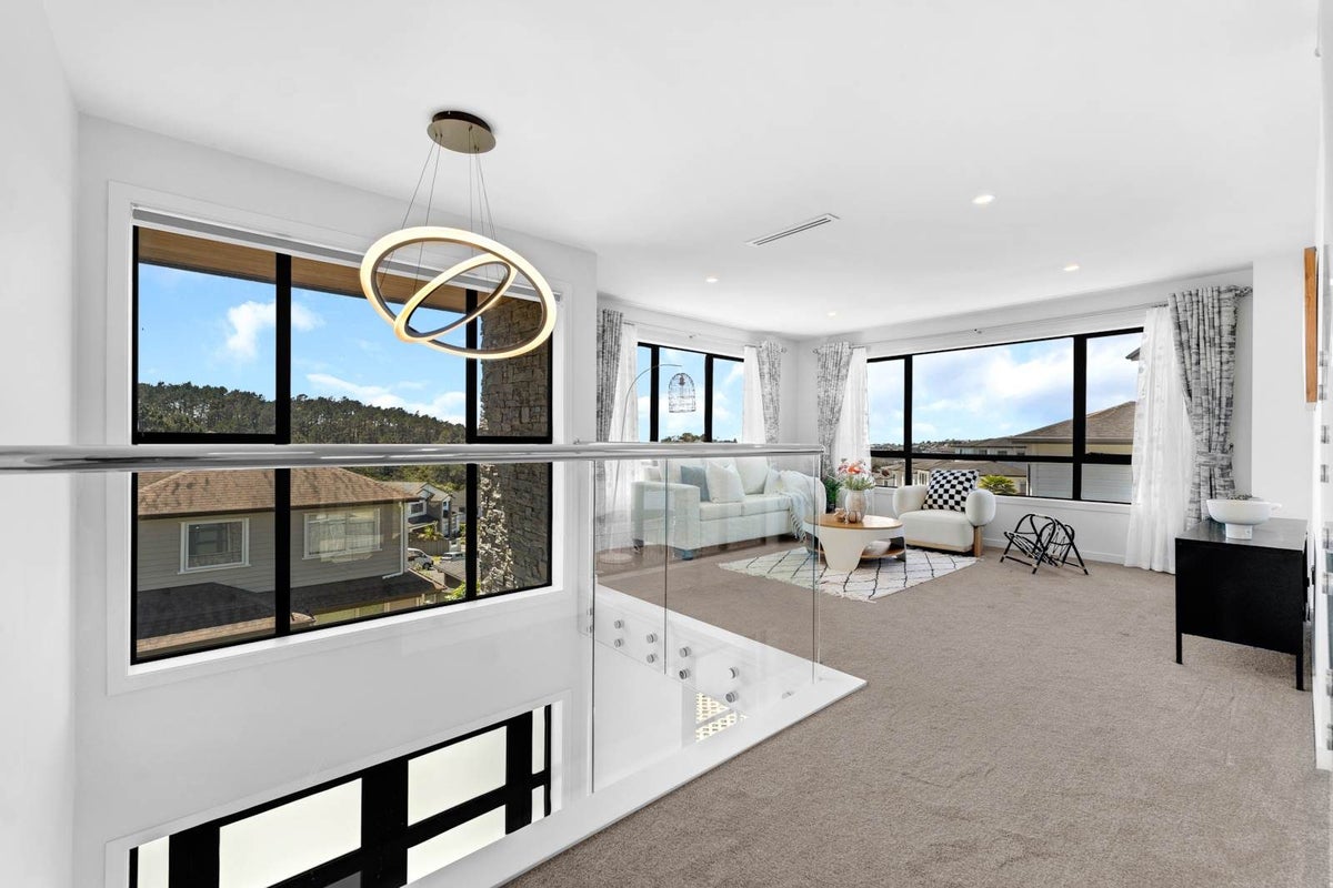 13 Golden Morning Drive, Albany, North Shore City, Auckland - Carousel 2