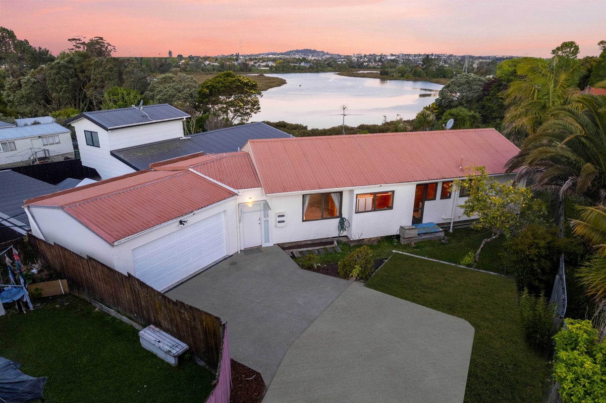 1/29 Beaubank Road, Kelston, Auckland - Carousel 2