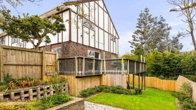 1/45 Seabrook Avenue, New Lynn, Auckland - Carousel 1
